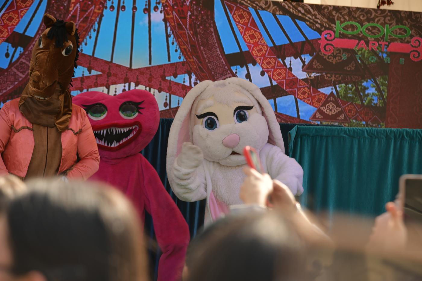 Алматыда Наурыз мерекесіне орай қуыршақ театры ашық аспан астында мерекелік бағдарлама ұсынады